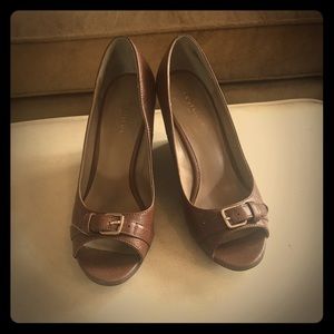 Ann Taylor Summertime Wedges 🌞